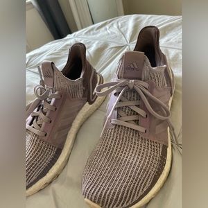 Adidas athleisure shoe size 10 women’s